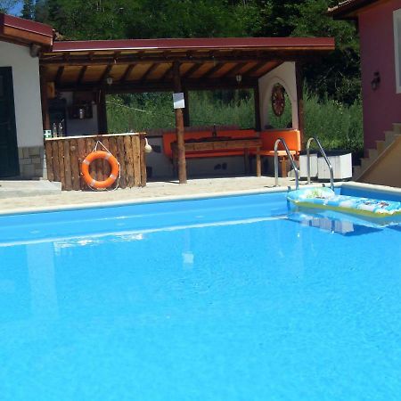 The Pink House Hotel Polkovnik Serafimovo Exterior photo