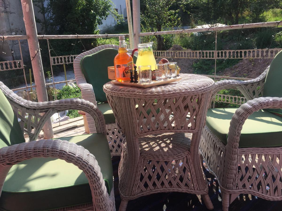 The Pink House Hotel Polkovnik Serafimovo Exterior photo