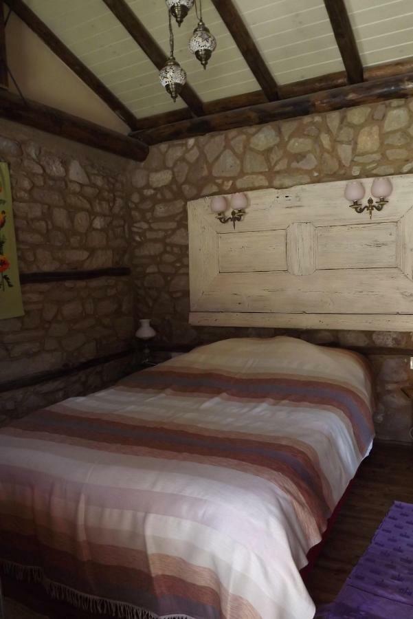 The Pink House Hotel Polkovnik Serafimovo Exterior photo
